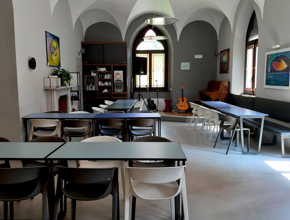 Babila Hostel Milano Eksteriør billede
